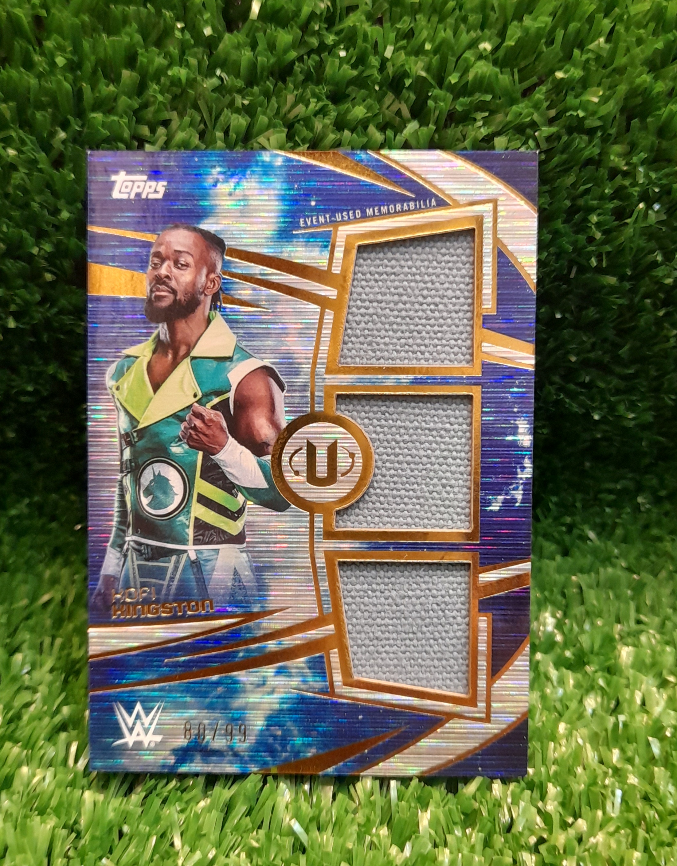 Carta Kofi Kingston WWE Universe 2025 Topps Parche