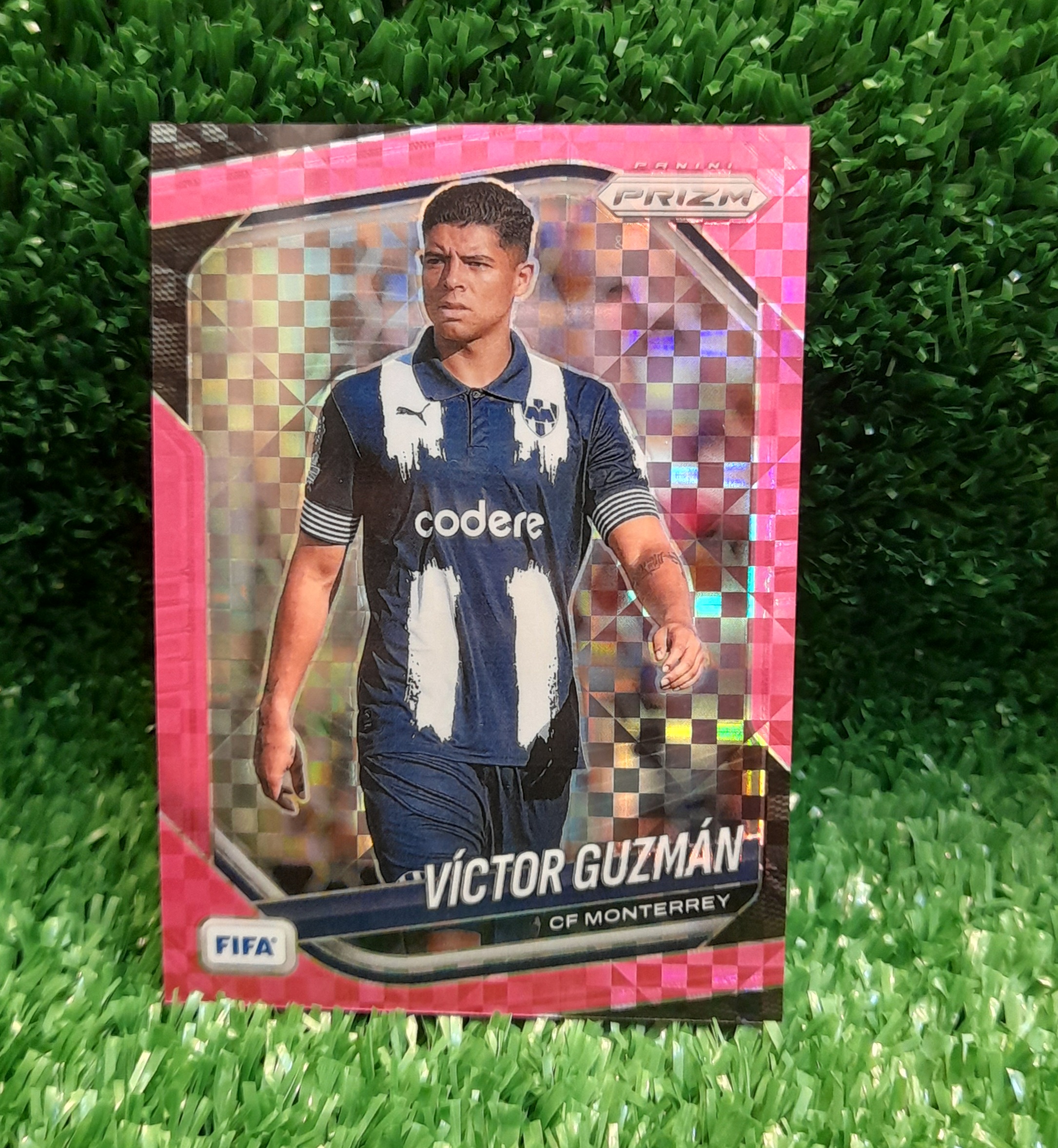 Carta Victor Guzman Pachuca Prizm Fifa 2025 Panini