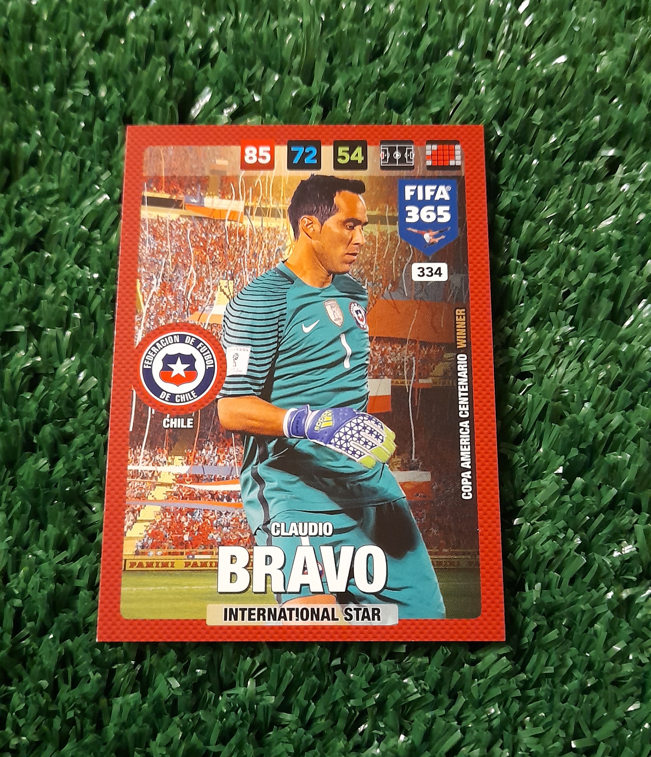 Carta Claudio Bravo Chile Fifa 365 Panini #334 BASE