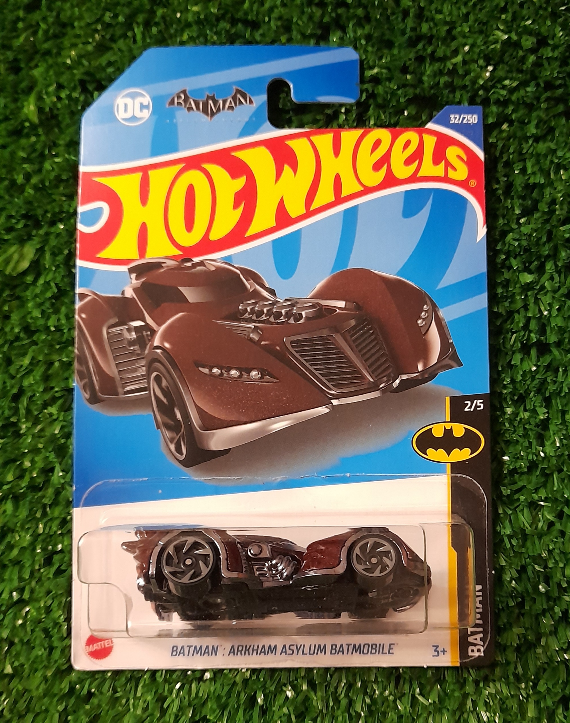 Auto Batman Arkham Asylum Batmobile 32/250
