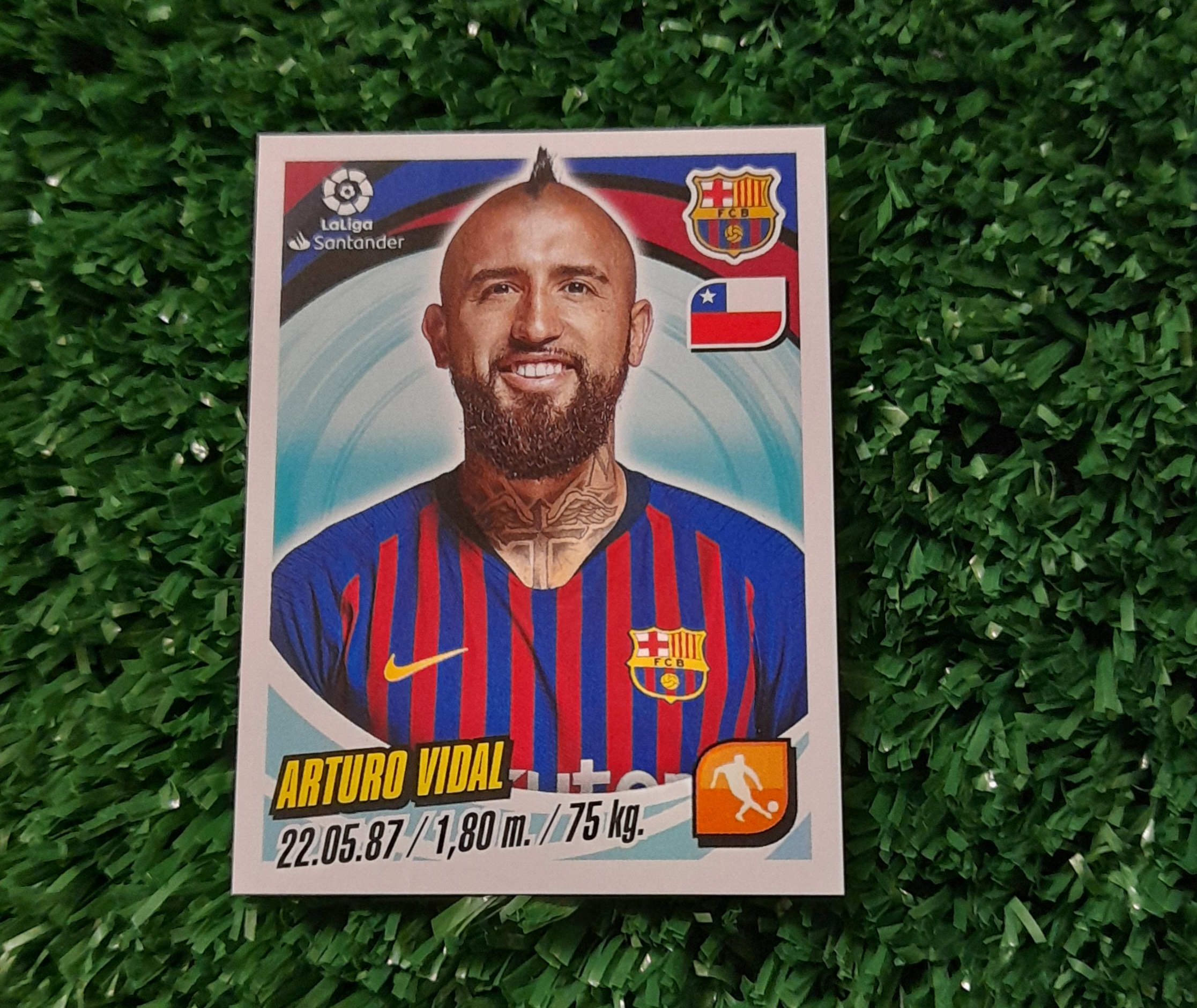 Lamina Arturo Vidal Barcelona Liga Española 18-19 Panini #48