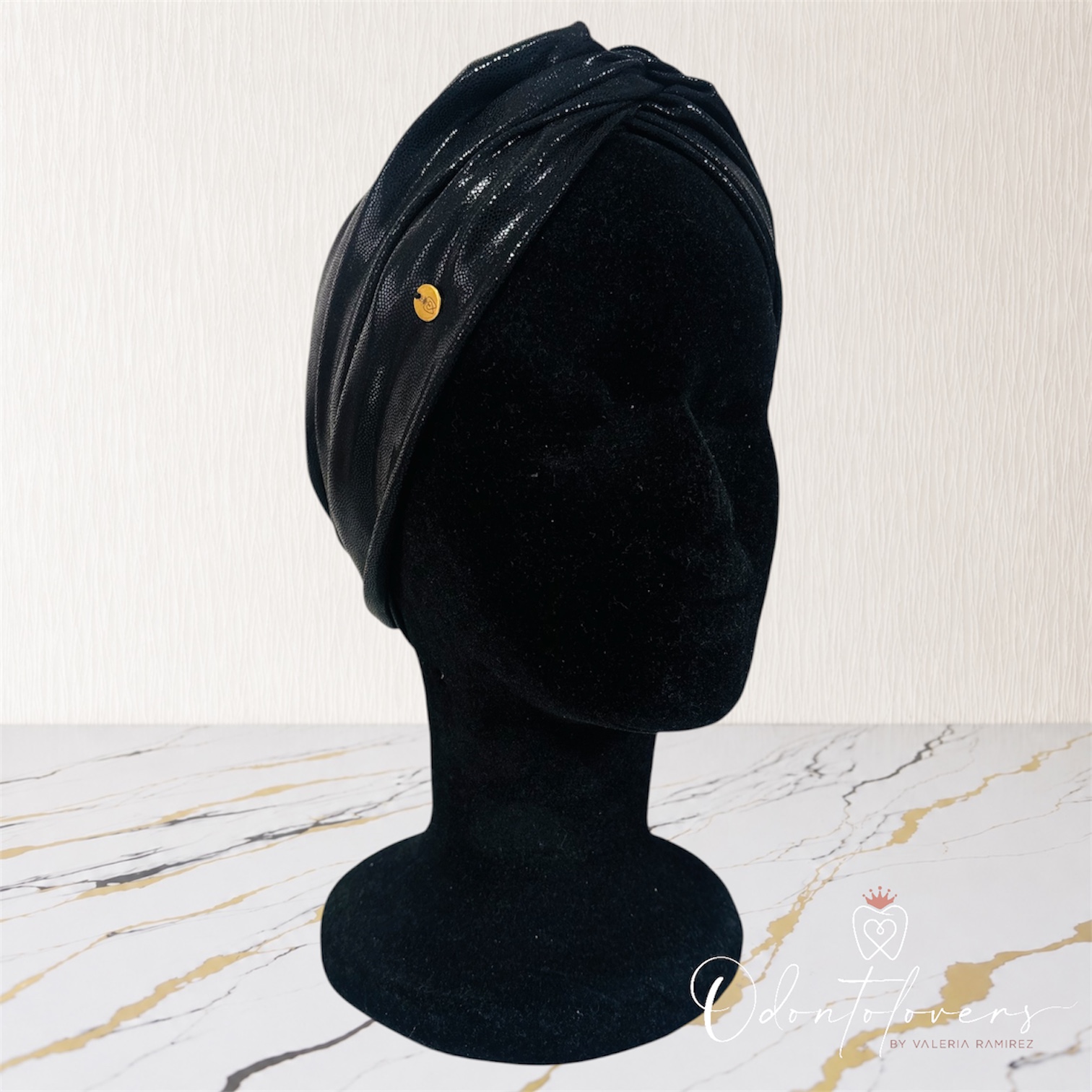 Turbante negro brillante