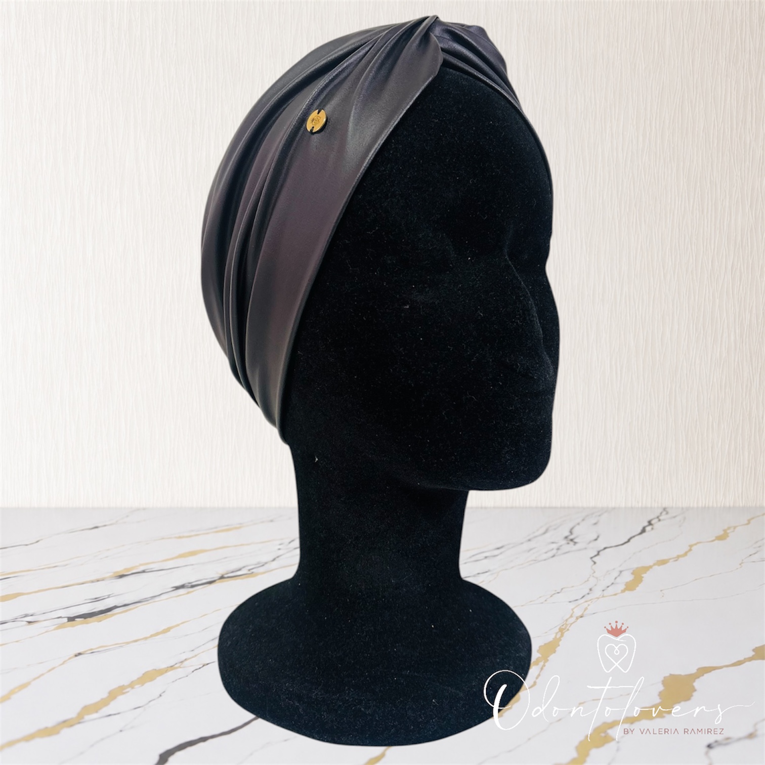 Turbante cuero negro