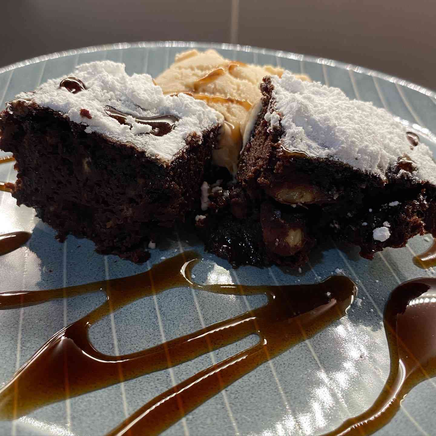 Brownie de plátano con almendras: