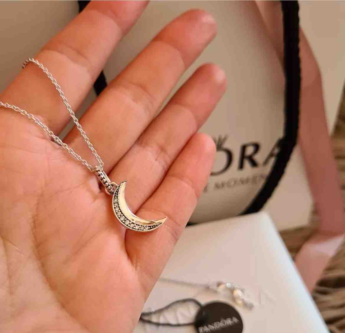 Collar Colgante de Luna