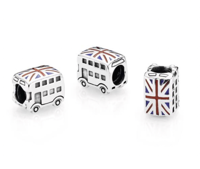 Charms autobús británico
