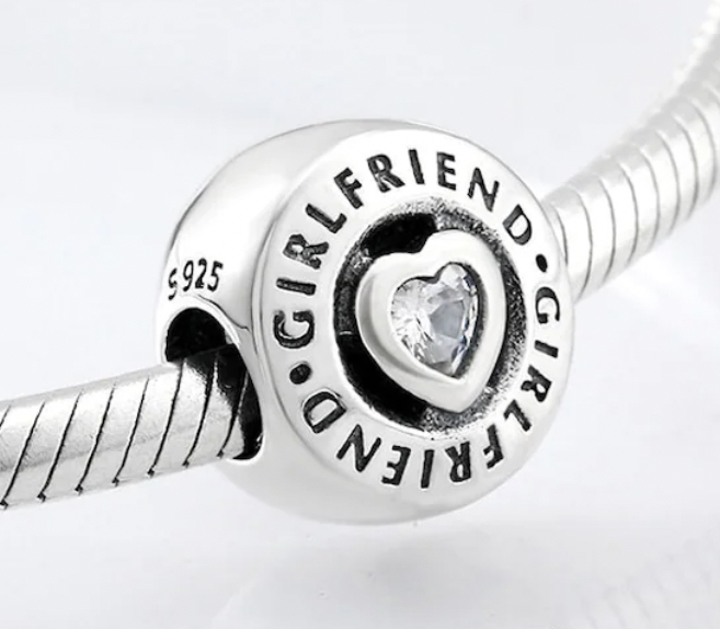 Charms Girlfriend (Novia)