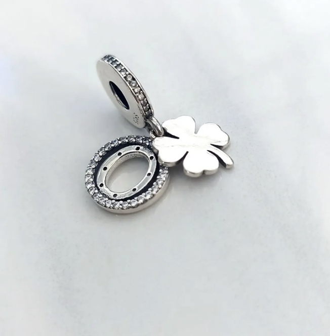 Charm Colgante Trébol y herradura De La Suerte 