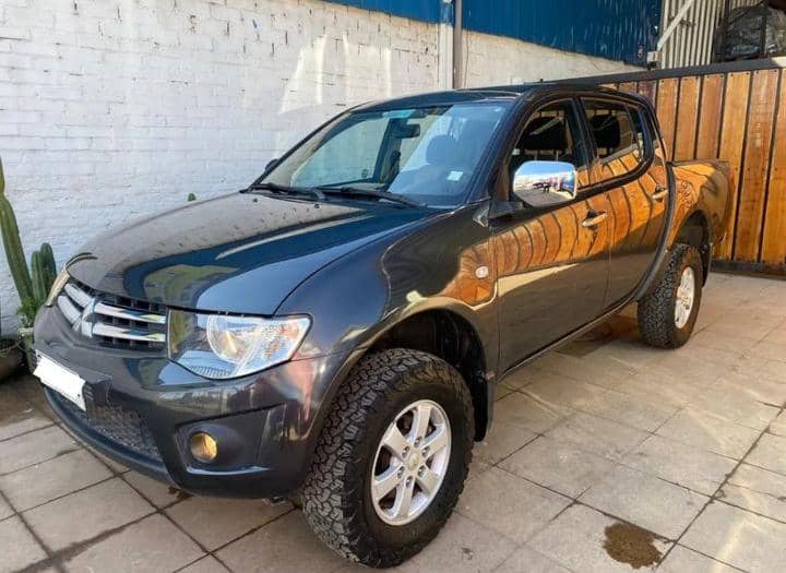 MITSUBISHI L200 KATANA CRT 4X4 2014