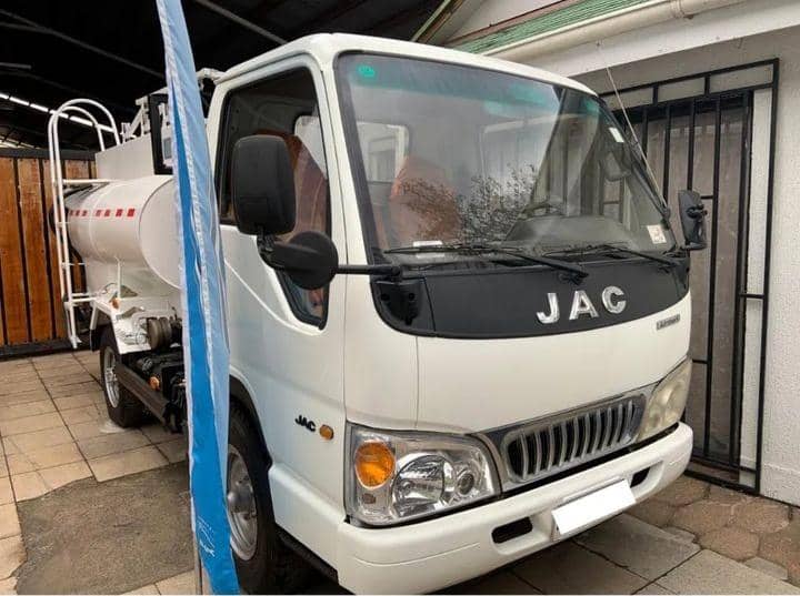 JAC URBAN 1035 2013