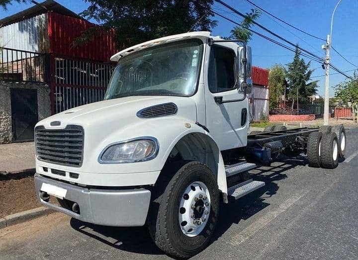 FREIGHTLINE M2 106 6x4 2013